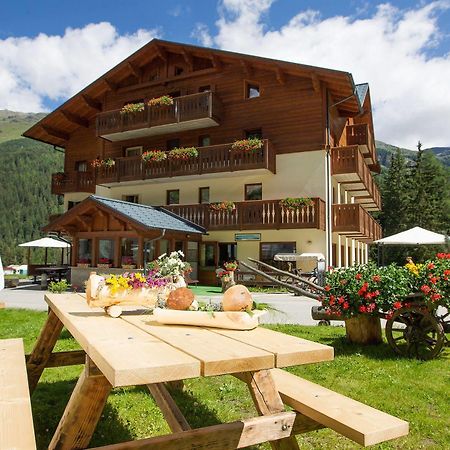 Hotel Cevedale Santa Caterina Valfurva Exteriör bild